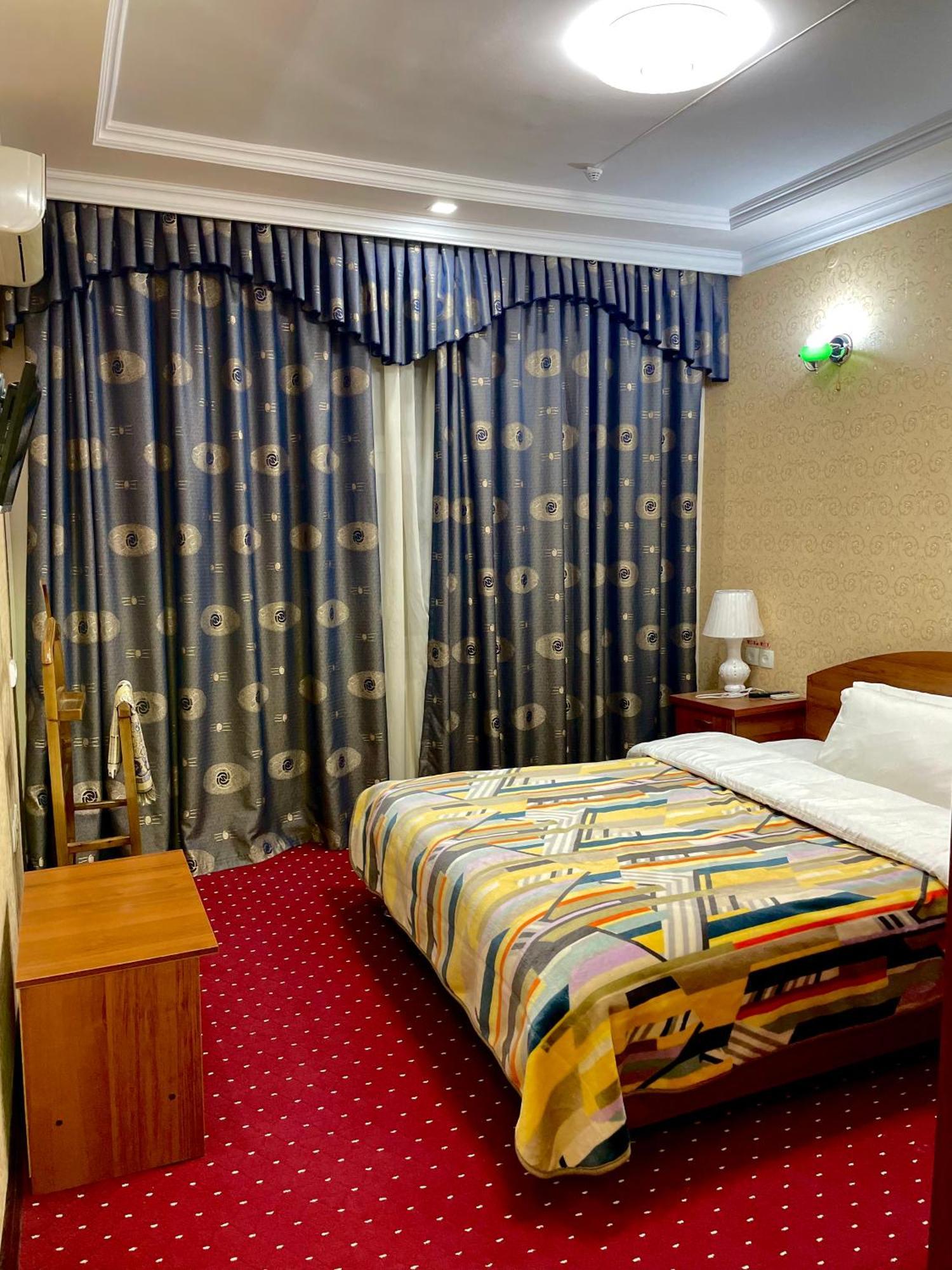 Asson Hotel Termez Buitenkant foto