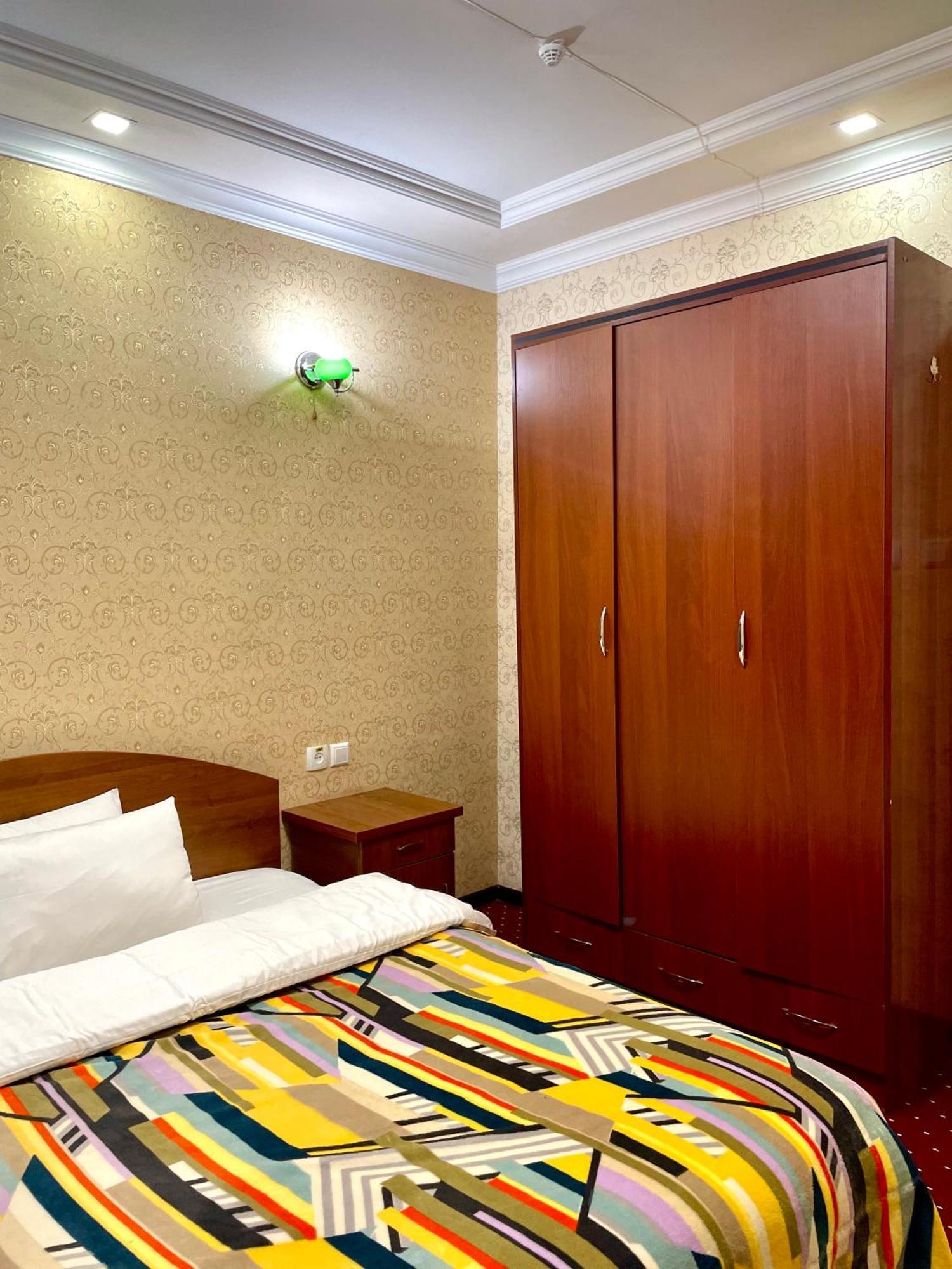 Asson Hotel Termez Buitenkant foto