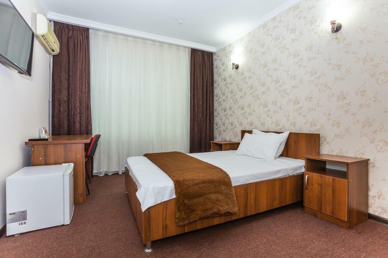 Asson Hotel Termez Buitenkant foto